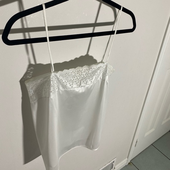 White Satin Tank-Top - Picture 4 of 4